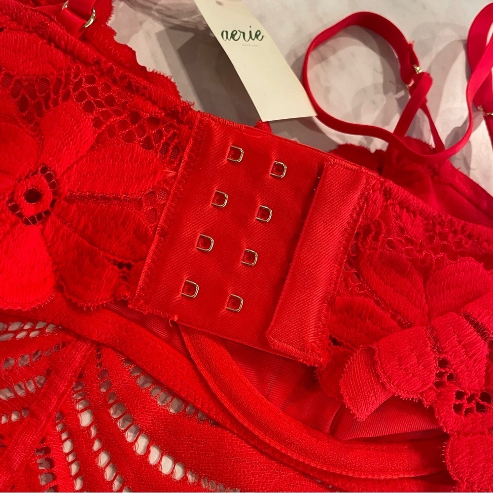 Aerie Red and Gold Lace Balconette Bra with Underwire and Scalloped Trim - Picture 10 of 12
